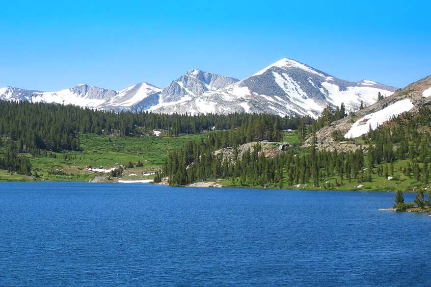 Yosemite scenic road from Crane Flat to Tioga Pass