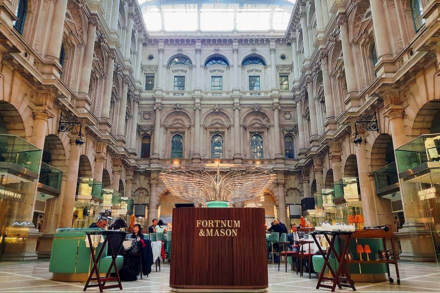 London hidden gems - The Royal Exchange