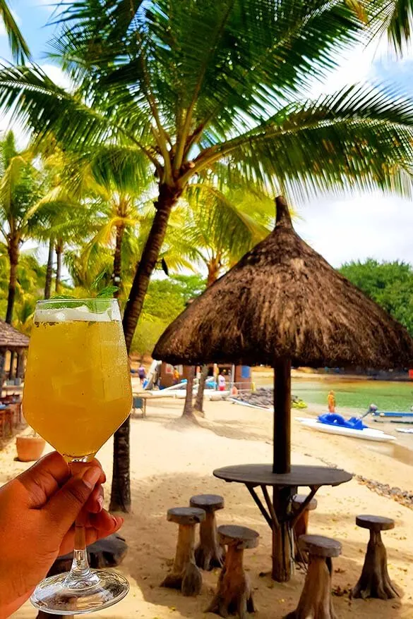 All inclusive cocktails at the beach bar in The Ravenala Attitude 4 star resort in Mauritius