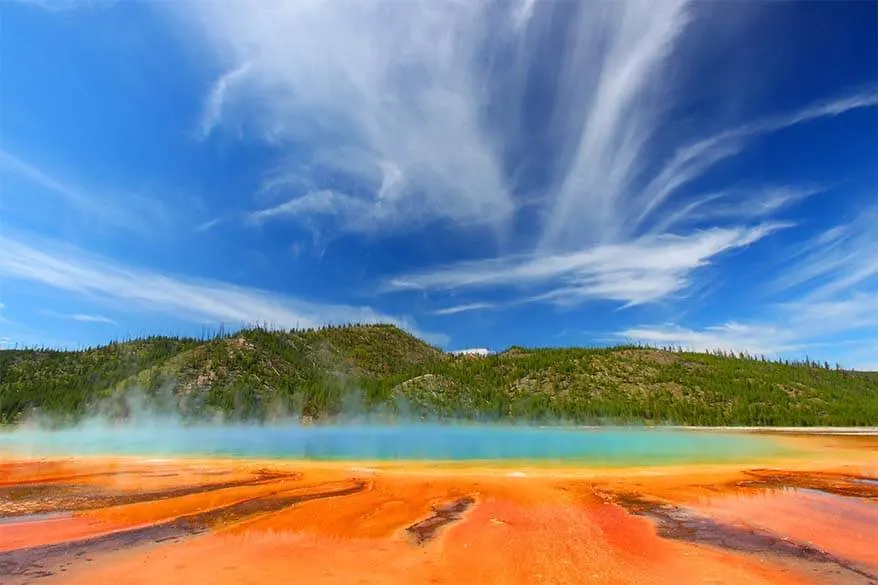 Best time to visit Yellowstone National Park - complete guide for spring, summer, autumn, and winter