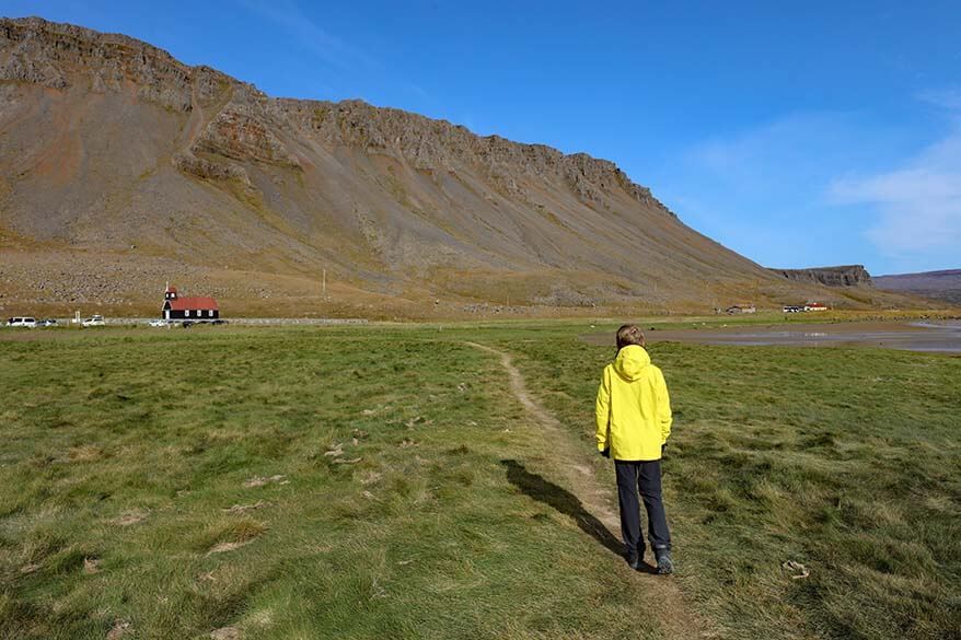 Walking path from Sarbaejarkirkja to Raudasandur beach