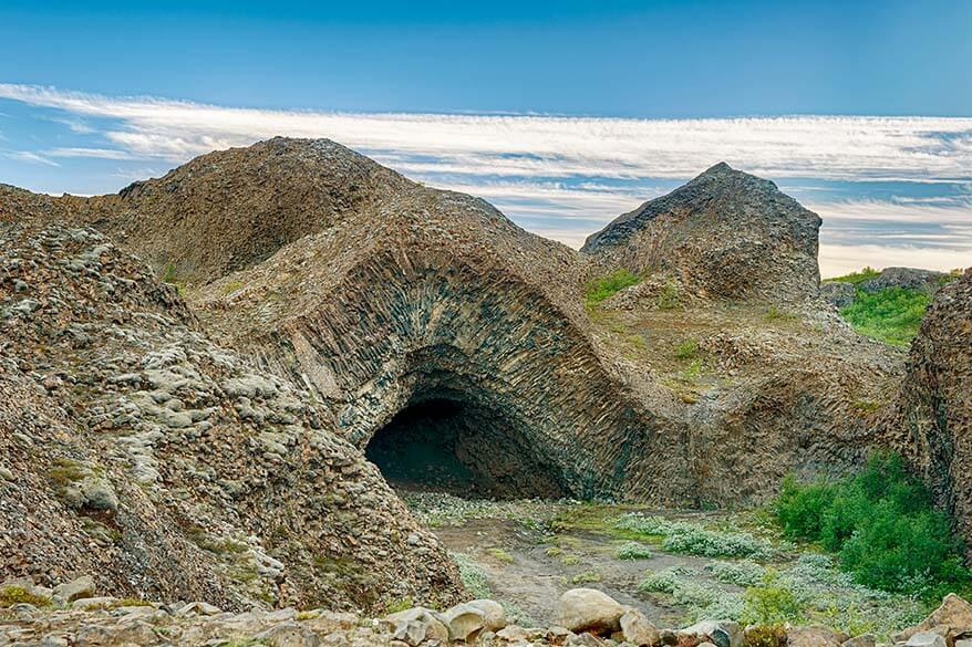 Kirkjan cave in Hljodaklettar in Vesturdalur valley