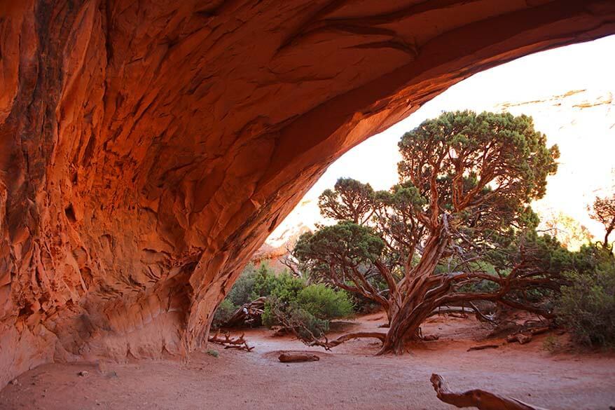 Navajo Arch - one of the best things to do in Arches National Park