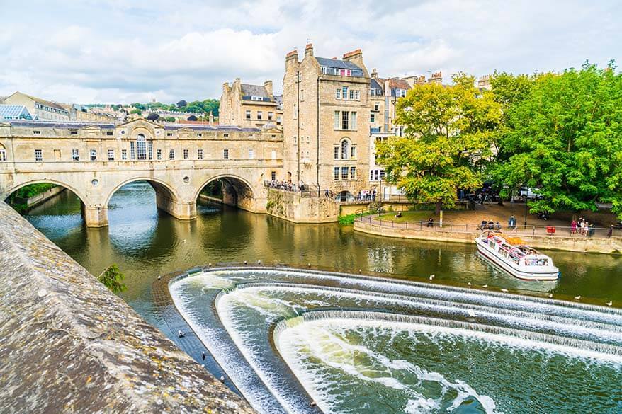 Pulteney Bridge over River Avon in Bath city UK