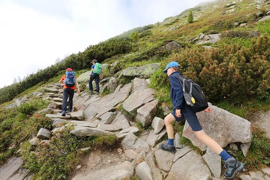 Hiking to Olpererhutte with kids