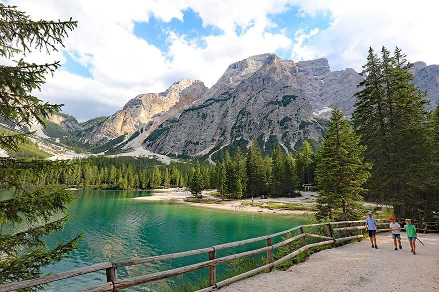 Walking around Lago di Braies with kids