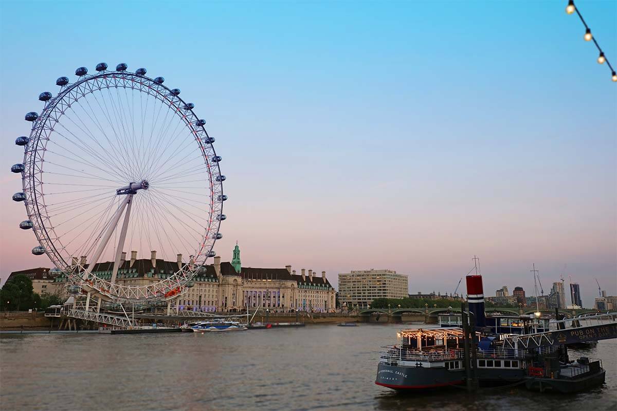 London Eye as seen from Golden Jubilee Bridges in the evening