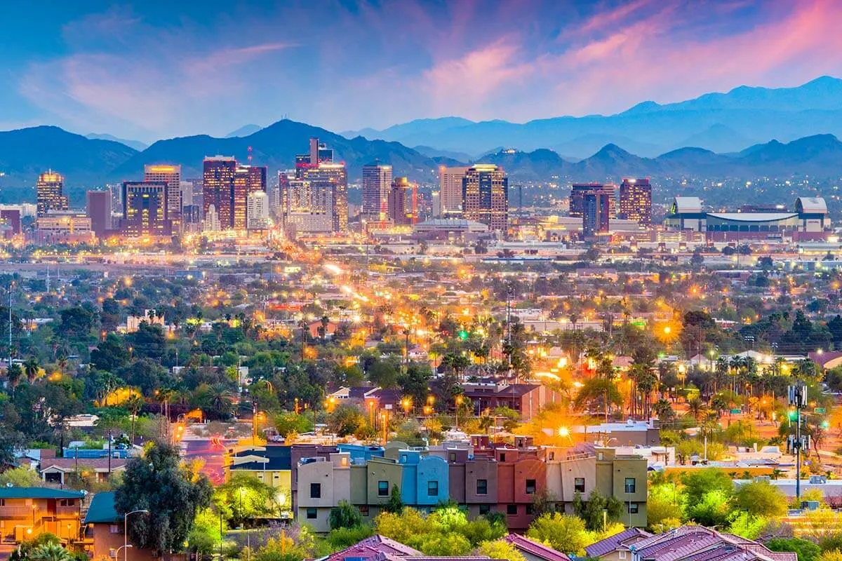 Phoenix AZ city skyline