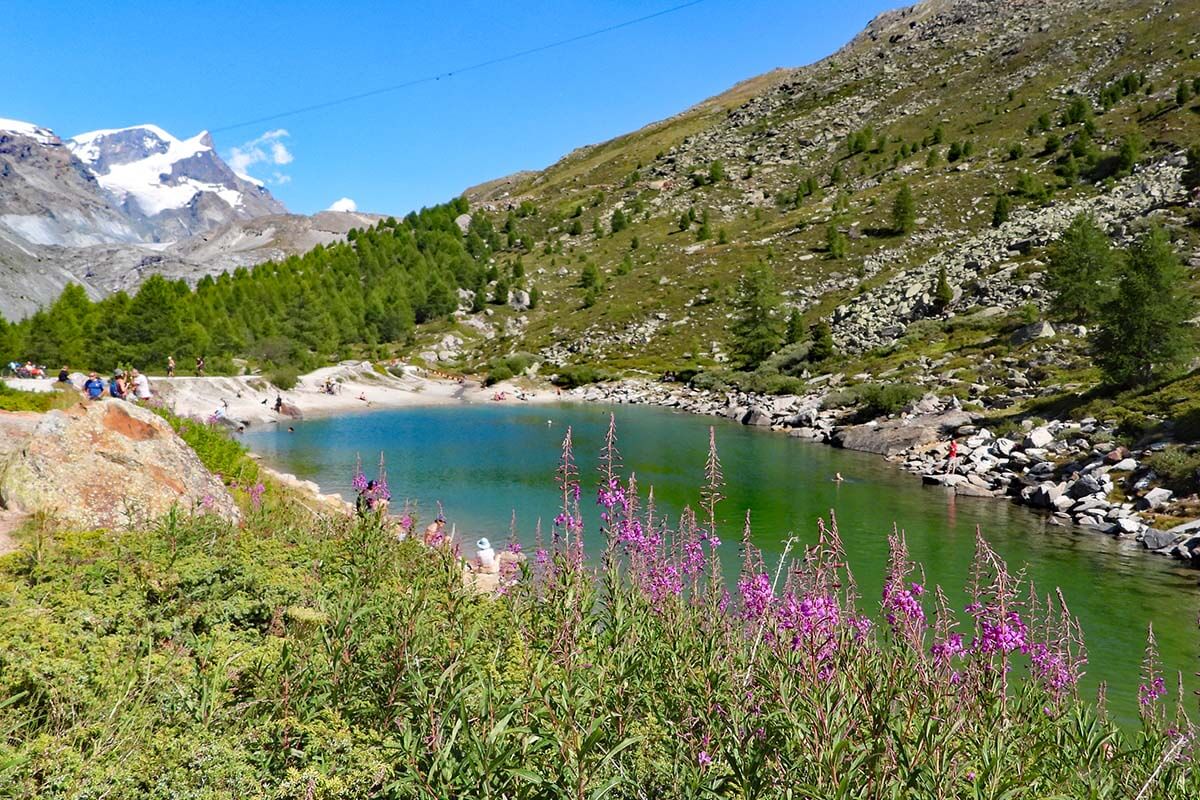 5 Lakes trail in Zermatt - Grunsee Lake