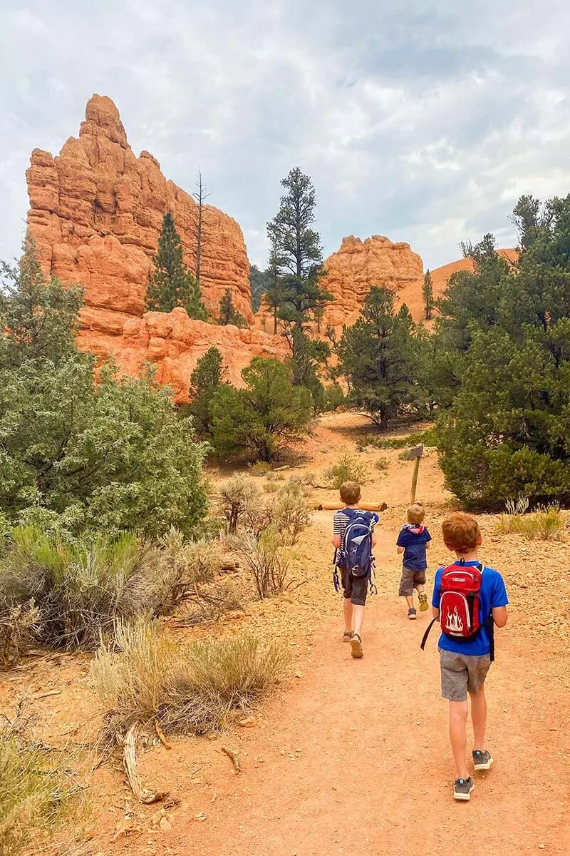 Queen's Garden Navajo hike in Bryce Canyon