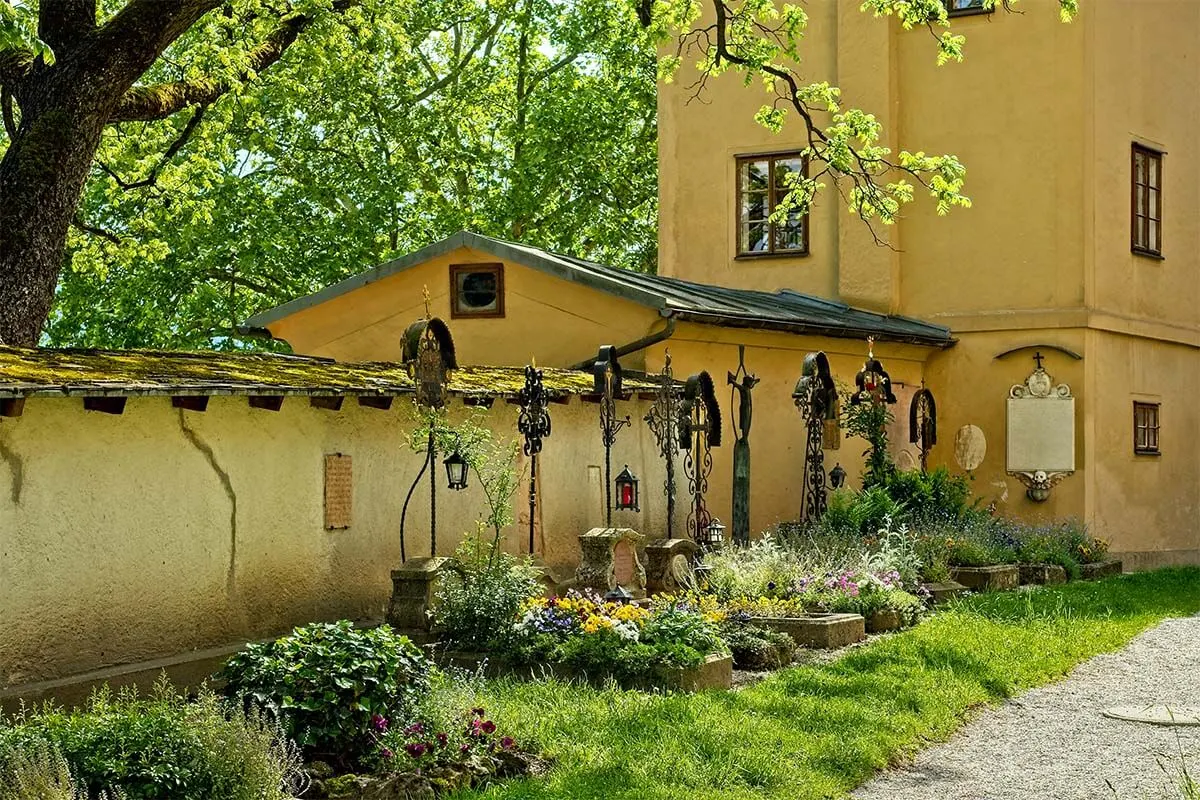 Nonnberg Abbey cemetery - Salzburg