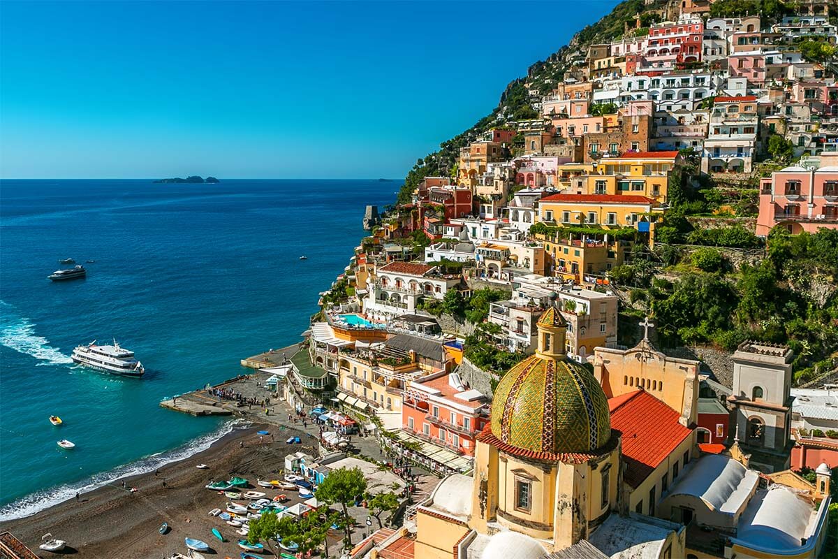 Visiting Amalfi Coast (Italy): 17 Travel Tips & Tricks for a Better Experience