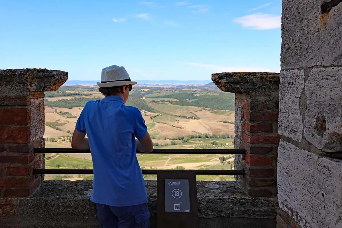 Wine tasting in Montepulciano (Vino Nobile Montepulciano from De'Ricci Winery)