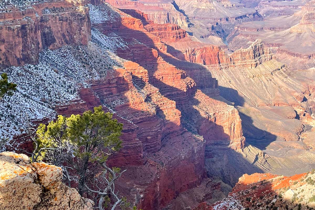 Grand Canyon South Rim in winter (The Abyss viewpoint, Hermit Road)