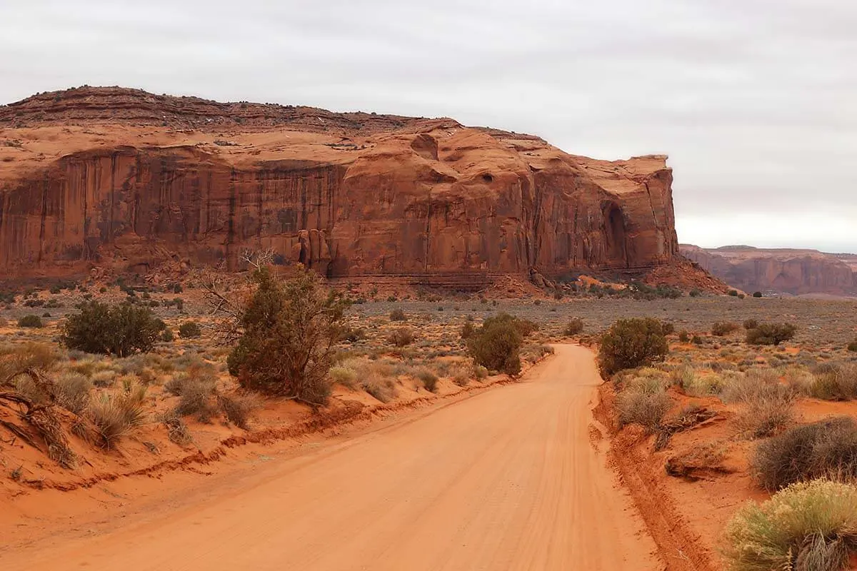 Monument Valley Scenic Drive loop road