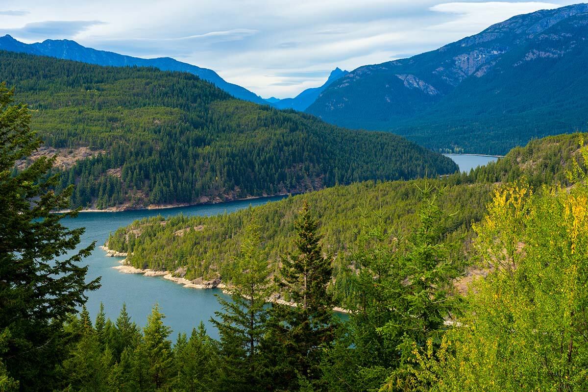 Ross Lake, North Cascades National Park, Washington, USA