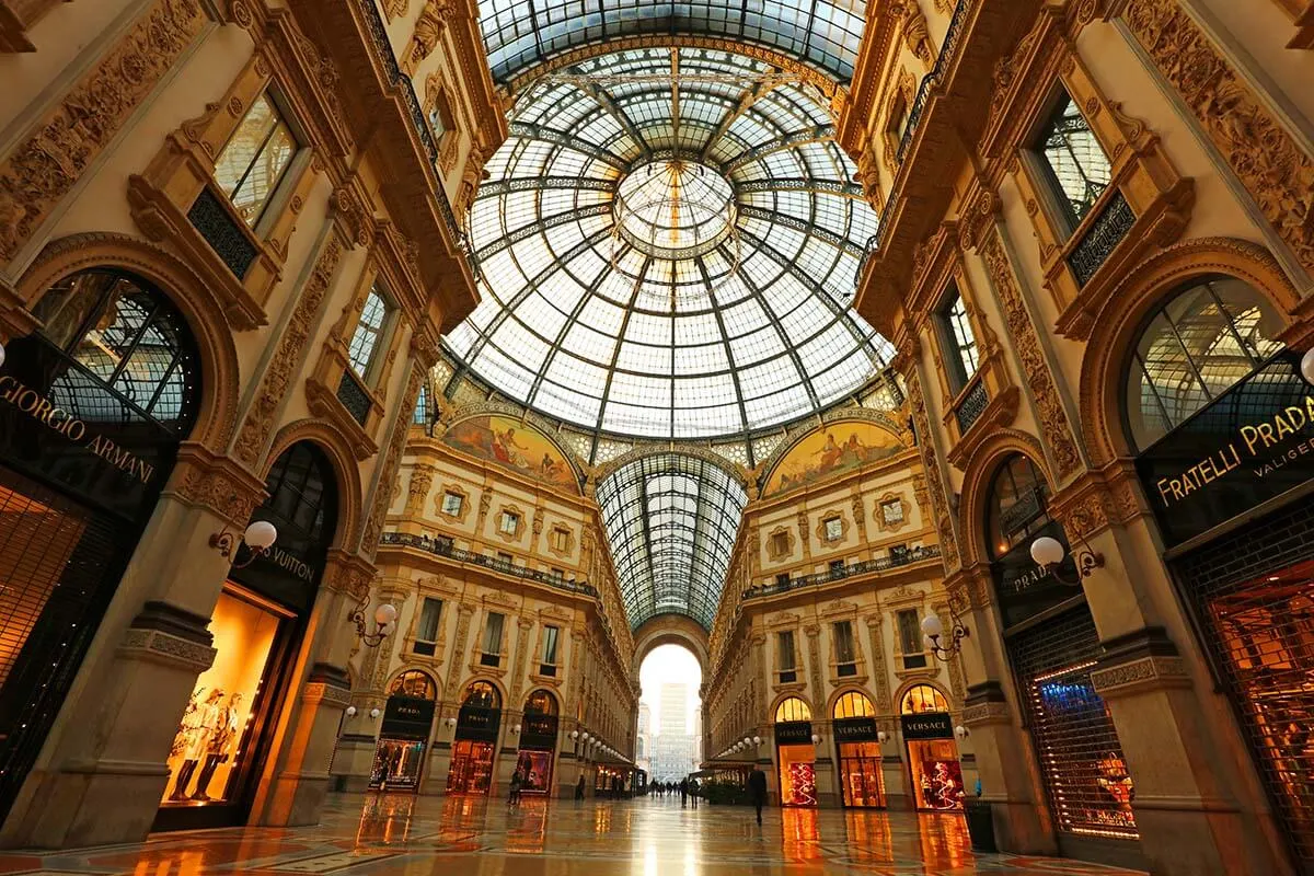 Galleria Vittorio Emanuelle II - must see in Milano