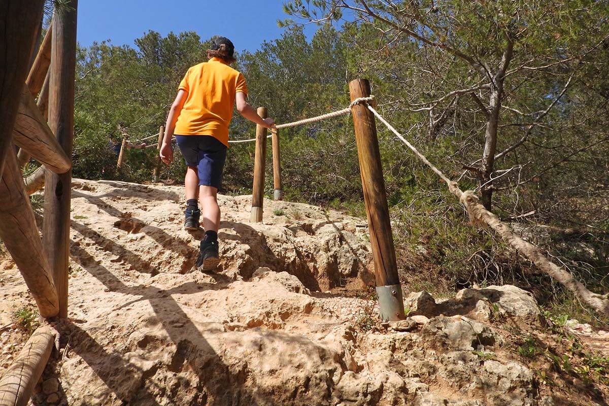 Seven Hanging Valleys hiking path