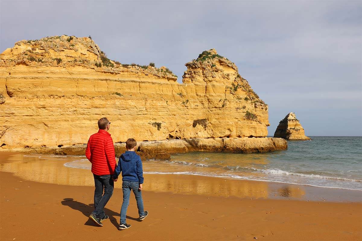 Praia da Dona Ana in Lagos Algarve