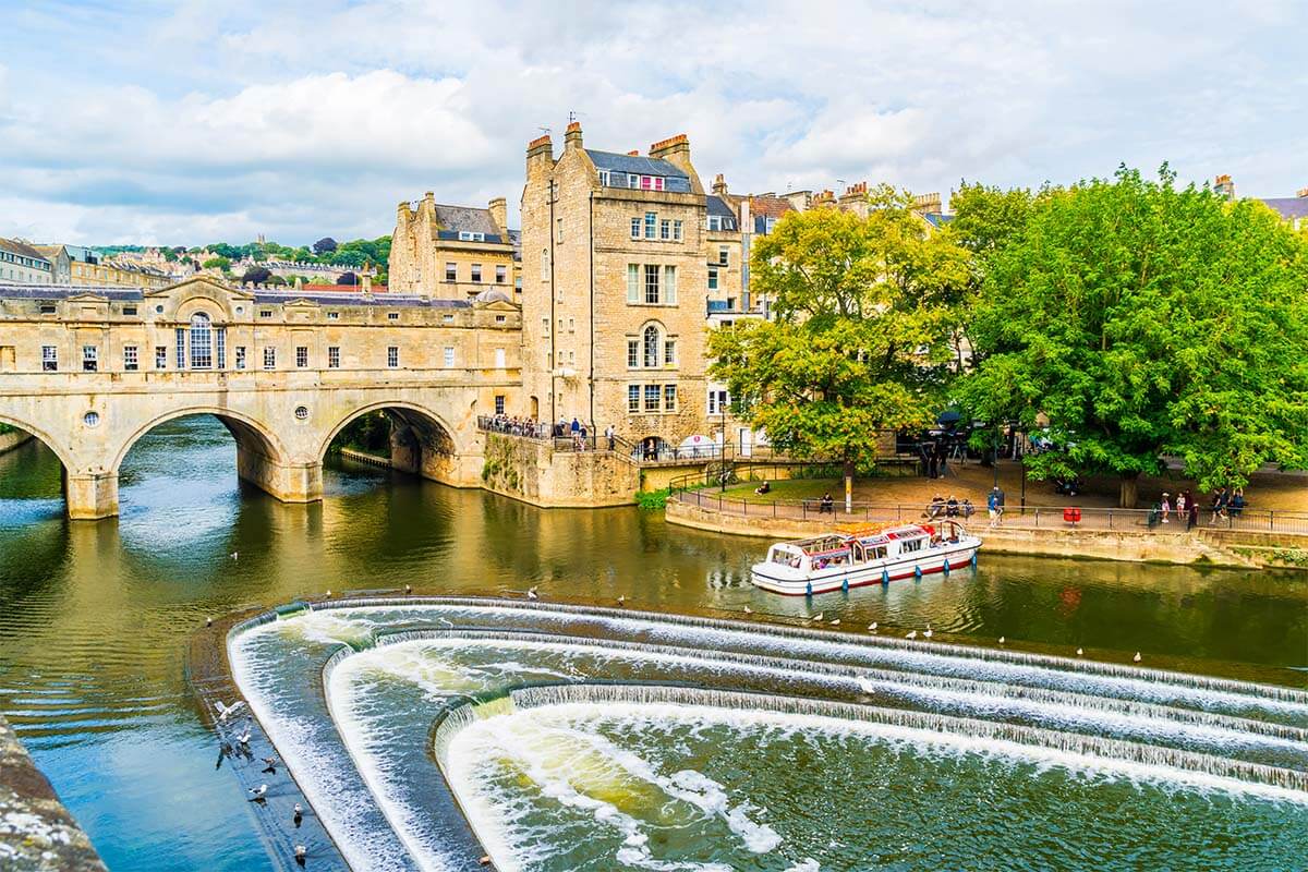 Pulteney Bridge over River Avon in Bath UK