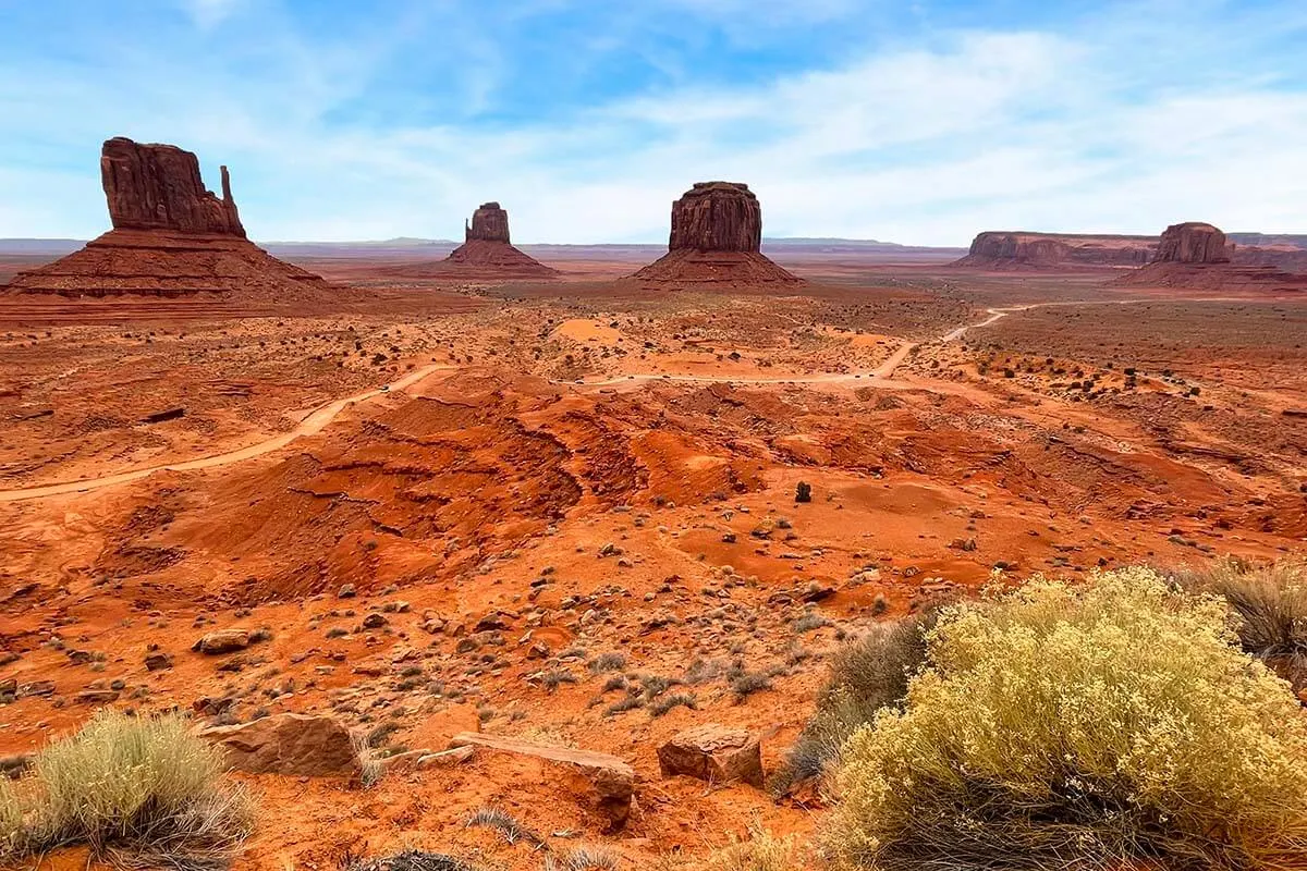 Monument Valley Scenic Drive on the Utah Arizona border