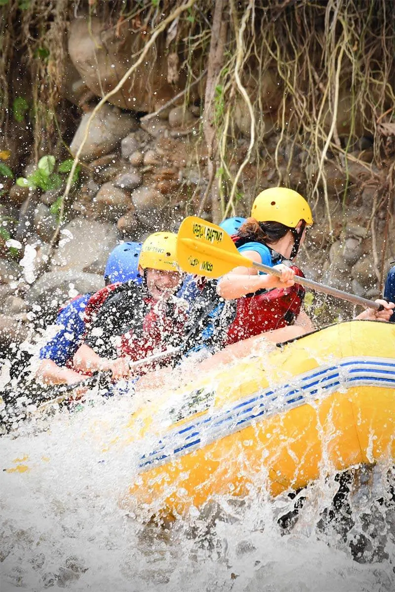 Rafting in La Fortuna - must do in Costa Rica