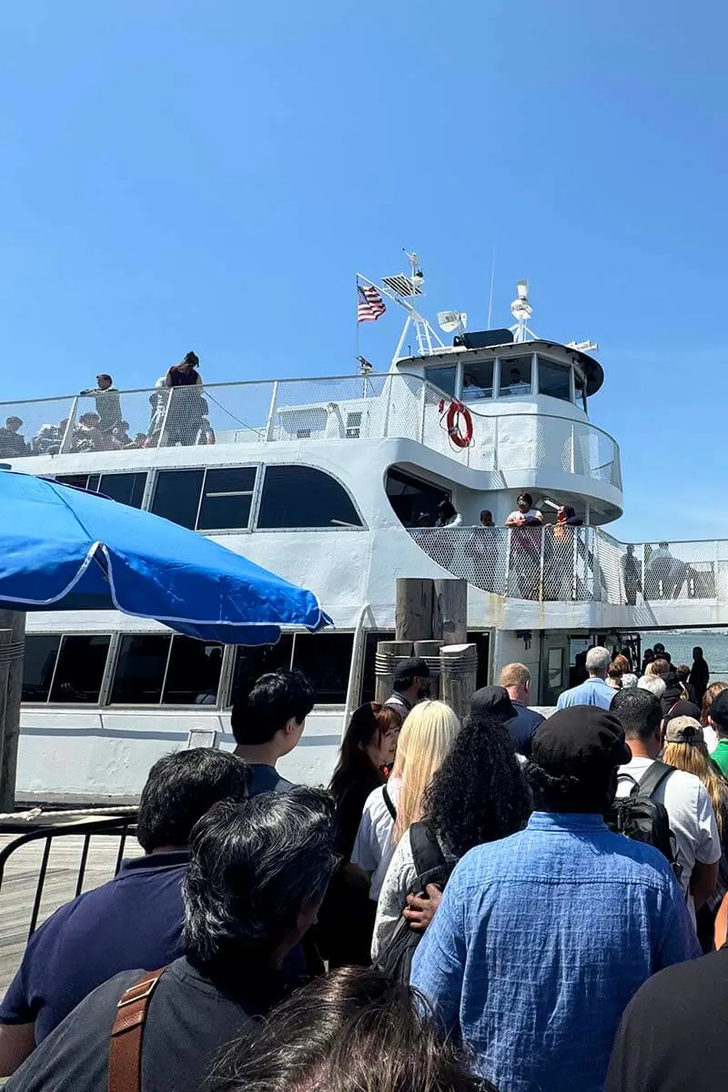 Big crowds at the Statue of Liberty Ferry